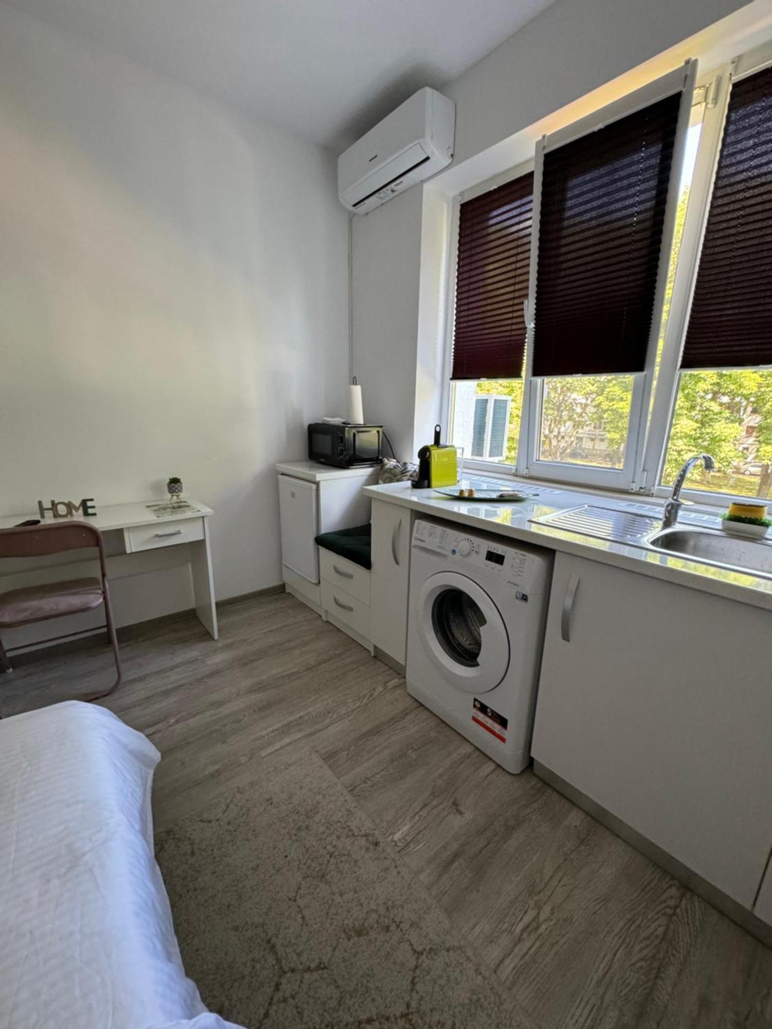 Vert Studio Apartment